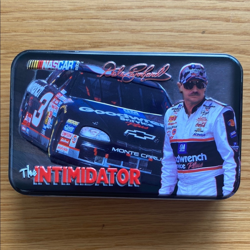 NASCAR DALE EARNHARDT Collectible Tin with 2 Unopened Decks of Playing Cards